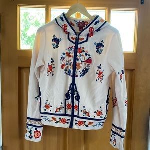 Lucky Brand embroidered hoodie. Never worn SIZE XL